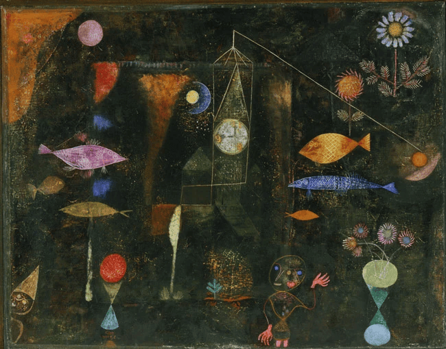 Paul Klee'nin Balık Büyüsü tablosu: koyu lacivert zeminde parlak balıklar, çiçekler ve yüzler