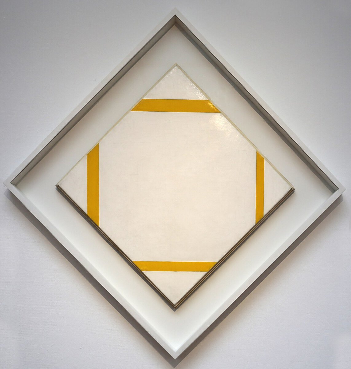 Mondrian'ın Sarı Çizgili Kompozisyonu