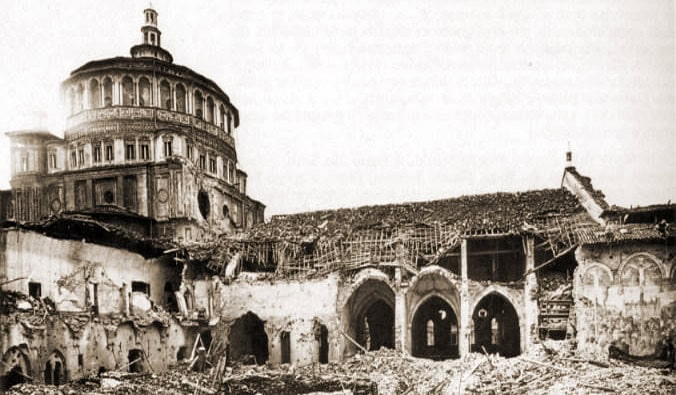 1943 bombardımanından sonra Santa Maria delle Grazie yemekhanesinin yıkıntıları